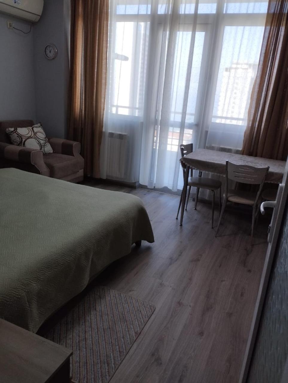 Yalcin Star Residence Apartment 300 Batumi Eksteriør bilde